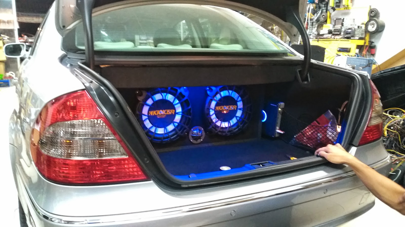 EB AUDIO MercedesBezn simple car audio system upgrade